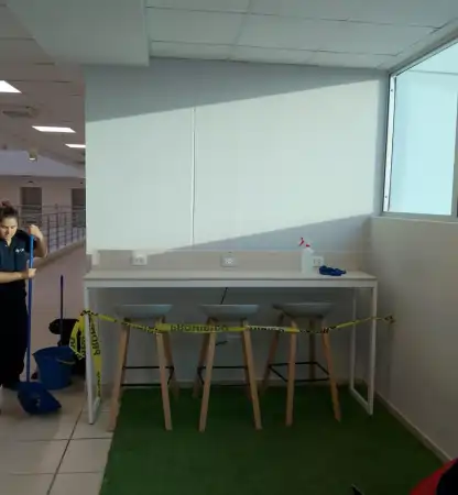 Retiro de Vinil, Saneamiento de Pared y Pintado – Piso 13 - Infraestructura y acabados